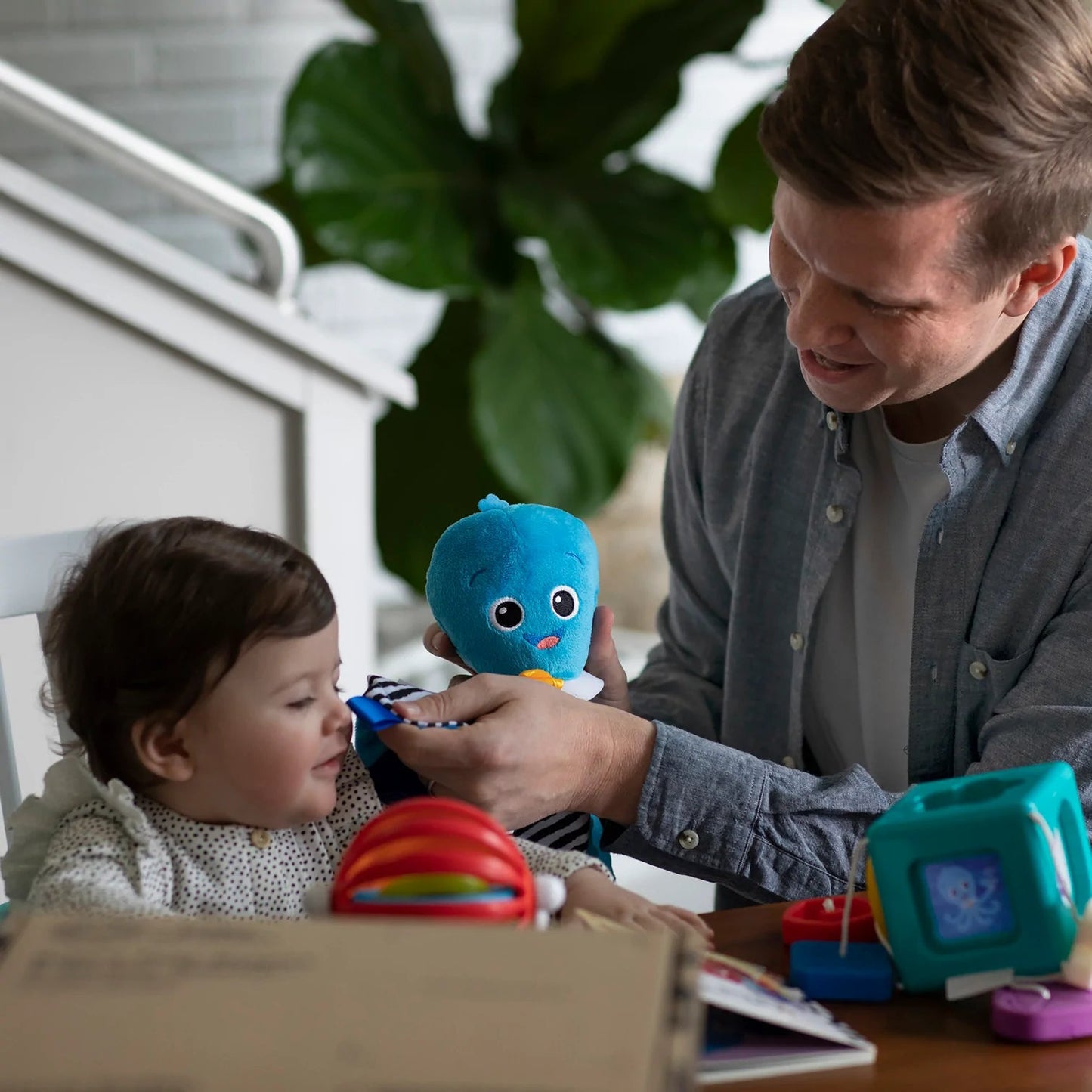 Professora™ dos primeiros sentidos e formas do bebê